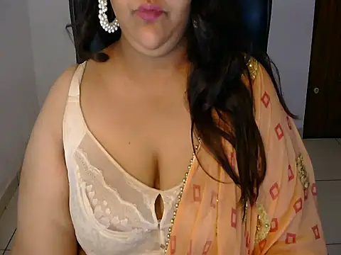 Snapshot of Jenny_lovee chatting on 7, 7, 2026 Jenny lovee online show from 7, 7, 2026