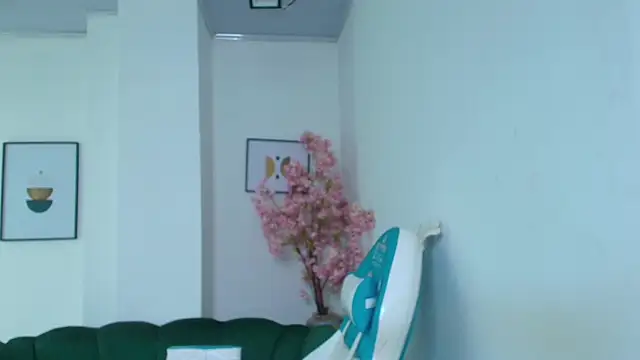 Arianna sweeet online show from 8, 4, 2026