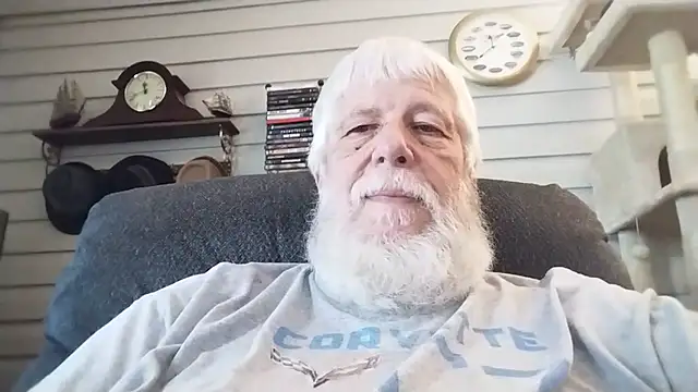 Snapshot of Futura_intx chatting on 12, 7, 2026 Futura intx online show from 12, 7, 2026