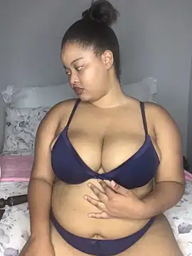 Snapshot of sexytinashe21 chatting on 25, 2, 2026 sexytinashe21 online show from 25, 2, 2026