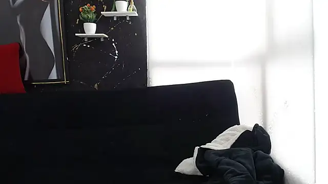 Licky Han online show from 4, 1, 2025