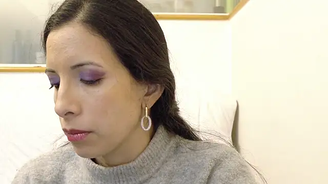 amabel zambrano online show from 11, 3, 2025