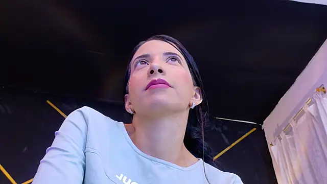 amabel zambrano online show from 19, 4, 2026