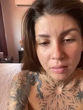 Izy cute  online show from 2, 10, 2025