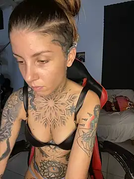 Izy cute  online show from 12, 2, 2025