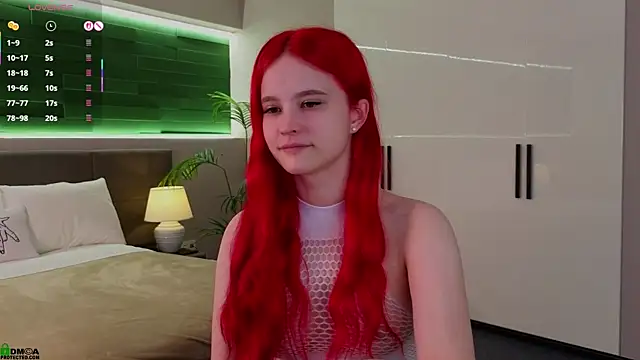 Snapshot of Rina_Red chatting on 8, 11, 2025 Rina Red online show from 8, 11, 2025