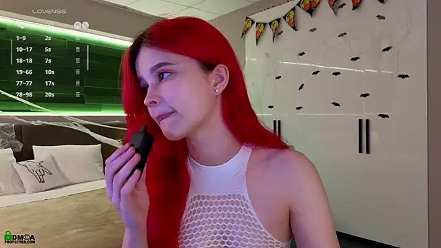 Snapshot of Rina_Red chatting on 16, 10, 2025 Rina Red online show from 16, 10, 2025