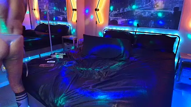 FoxxMiky7447 online show from 5, 4, 2026