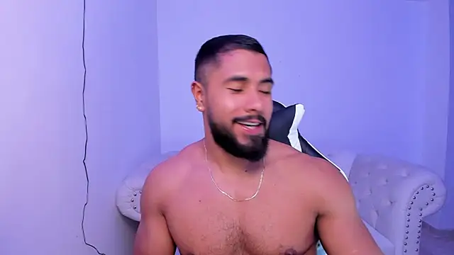 Santiago huntt online show from 10, 3, 2025