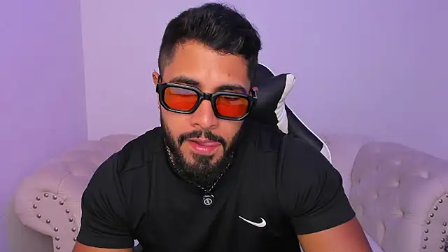 Santiago huntt online show from 31, 3, 2026