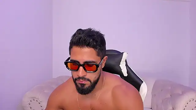 Santiago huntt online show from 11, 3, 2026