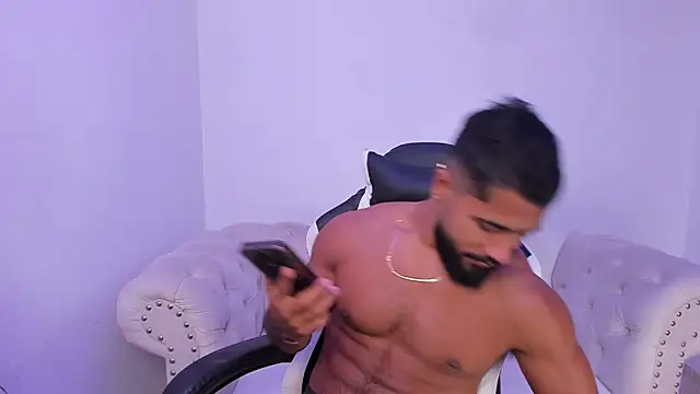 Santiago huntt online show from 2, 12, 2025