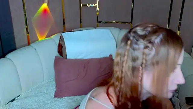 emilytrays online show from 18, 5, 2026