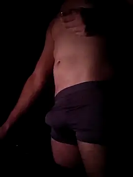 Henrique17sp online show from 28, 2, 2025