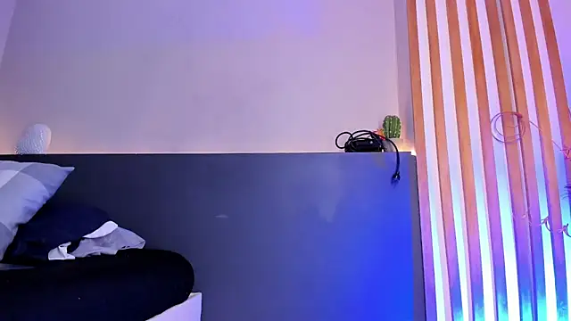 sara  jones gh online show from 22, 9, 2025