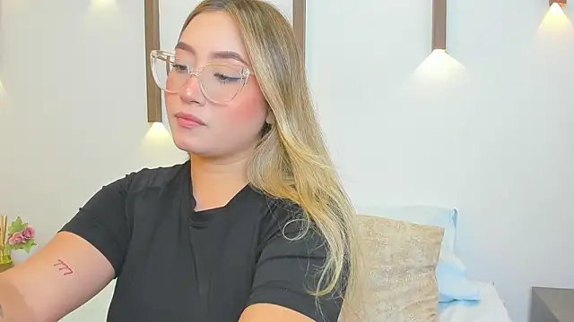 antonella cutie  online show from 10, 9, 2025