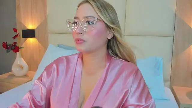 Snapshot of antonella_cutie_ chatting on 13, 2, 2026 antonella cutie online show from 13, 2, 2026