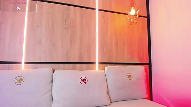 ashlyn parker online show from 29, 9, 2025