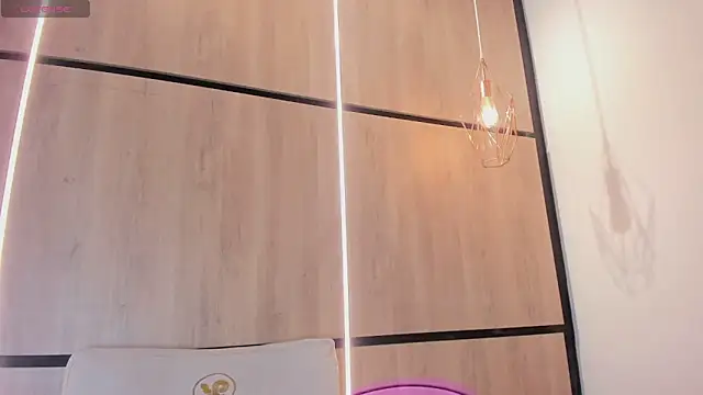 ashlyn parker online show from 3, 2, 2026