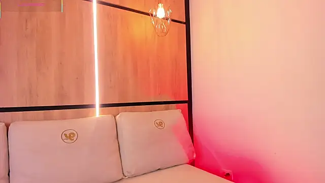 ashlyn parker online show from 6, 10, 2025