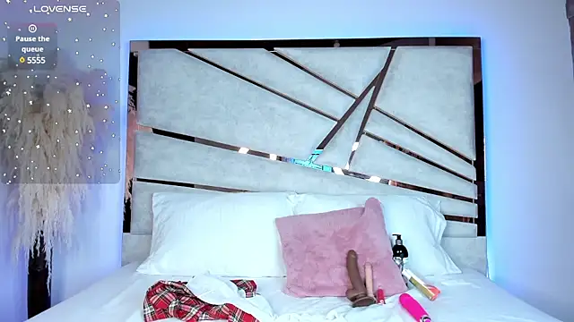 ssofijohnsonx online show from 22, 3, 2025