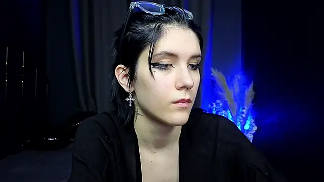 Snapshot of Hyeon_Jin chatting on 4, 3, 2025 Hyeon Jin online show from 4, 3, 2025