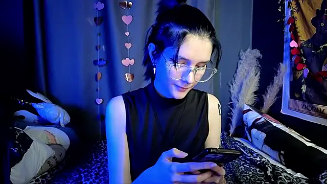 Snapshot of Hyeon_Jin chatting on 24, 2, 2025 Hyeon Jin online show from 24, 2, 2025