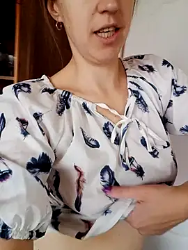 Snapshot of Calibers2932 chatting on 5, 11, 2025 Calibers2932 online show from 5, 11, 2025