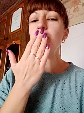 Snapshot of Calibers2932 chatting on 16, 10, 2025 Calibers2932 online show from 16, 10, 2025