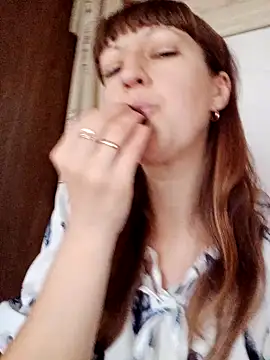 Snapshot of Calibers2932 chatting on 18, 11, 2025 Calibers2932 online show from 18, 11, 2025