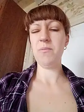 Snapshot of Calibers2932 chatting on 28, 11, 2025 Calibers2932 online show from 28, 11, 2025