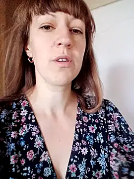 Snapshot of Calibers2932 chatting on 5, 10, 2025 Calibers2932 online show from 5, 10, 2025