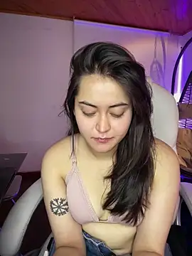 Snapshot of Camila_pinkk chatting on 11, 5, 2026 Camila pinkk online show from 11, 5, 2026