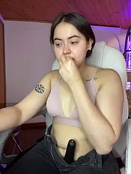 Camila pinkk online show from 20, 6, 2026