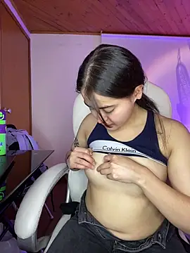 Camila pinkk online show from 3, 6, 2026