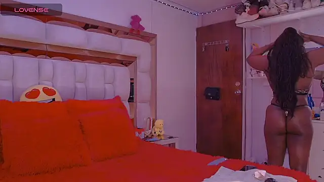 Aliana Ross online show from 11, 9, 2025