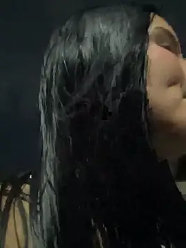 the queen of street online show from 2, 4, 2026