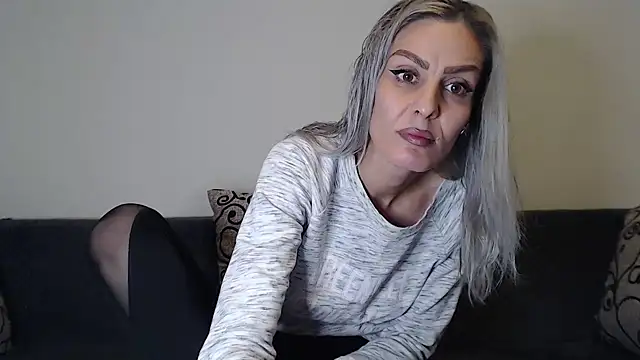 Snapshot of AshlineKatte chatting on 16, 10, 2025 AshlineKatte online show from 16, 10, 2025