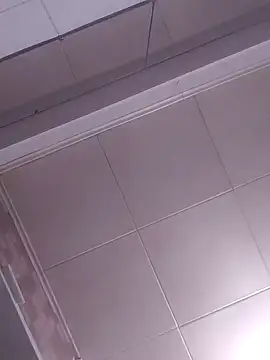 Lauren Amabel online show from 12, 1, 2025