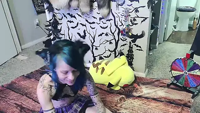 Snapshot of trashbrat chatting on 8, 11, 2025 trashbrat online show from 8, 11, 2025