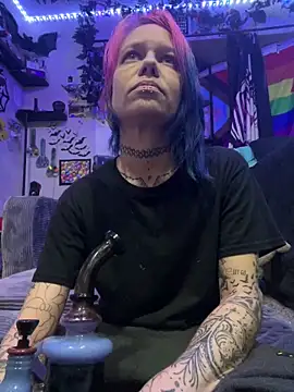 trashbrat online show from 7, 5, 2026