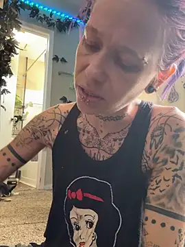 Snapshot of trashbrat chatting on 19, 7, 2026 trashbrat online show from 19, 7, 2026