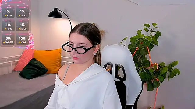 Katty Bacchus online show from 5, 2, 2025