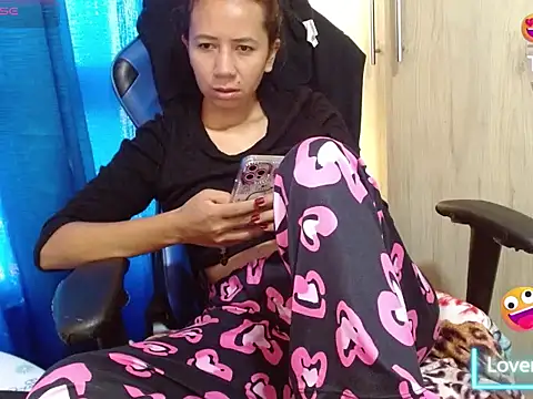 Danielagomez33 online show from 8, 2, 2026