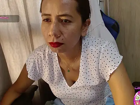 Danielagomez33 online show from 22, 5, 2026