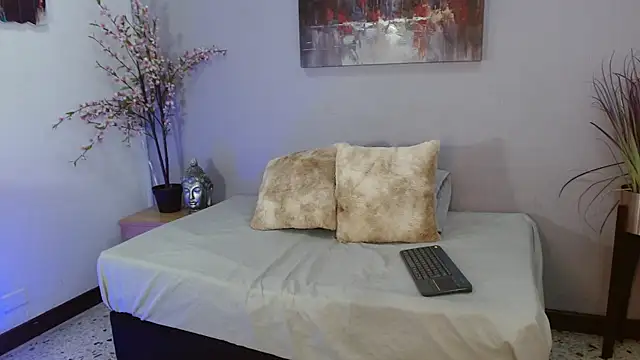 Charlot Vega  online show from 9, 3, 2025