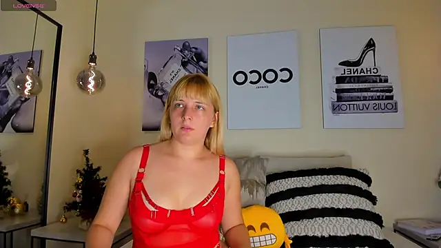 Blue Angell online show from 13, 12, 2025