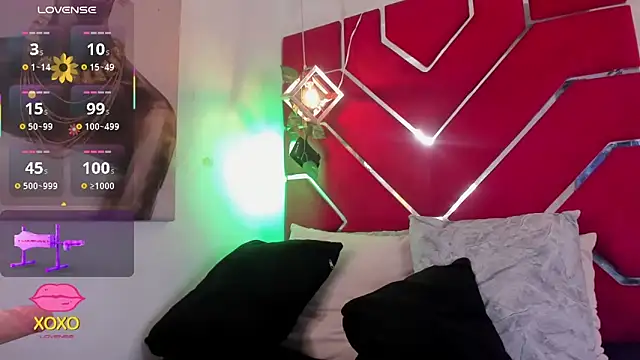 VeronicaOlson  online show from 12, 10, 2025