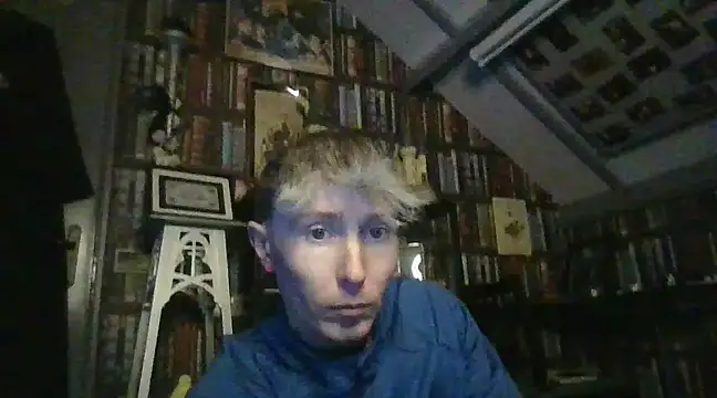 Slytherin-Boy009 online show from 7, 1, 2025