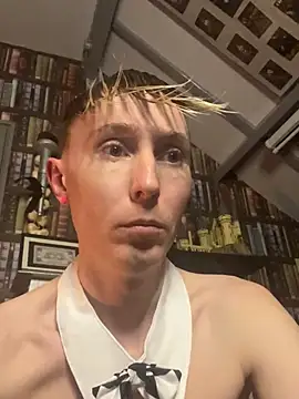Slytherin-Boy009 online show from 6, 1, 2025